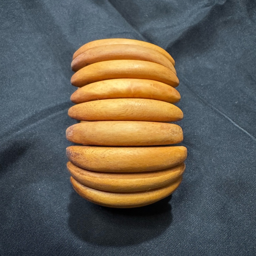 #279- Elegant Wooden Bead High Quality Handmade Bracelet - Picture 2 of 3